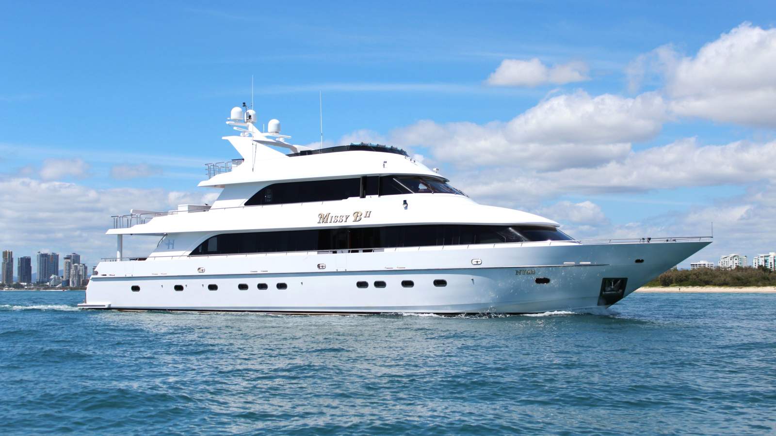 Hargrave 115 Motor Yacht Tri Deck Hargrave 115 Motor Yacht Tri Deck