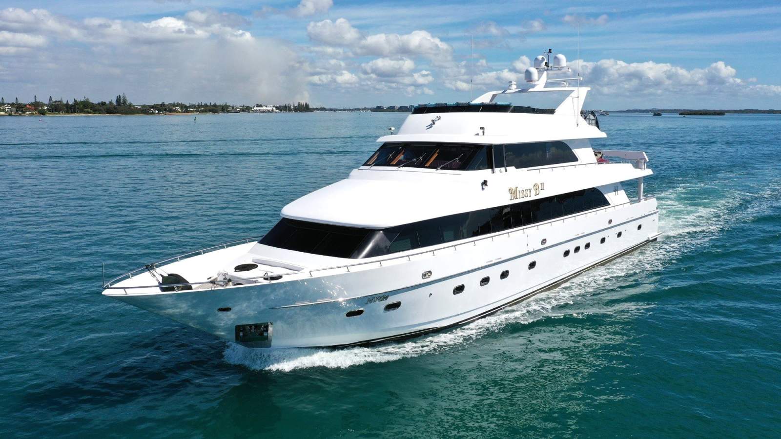 Hargrave 115 Motor Yacht Tri Deck Hargrave 115 Motor Yacht Tri Deck
