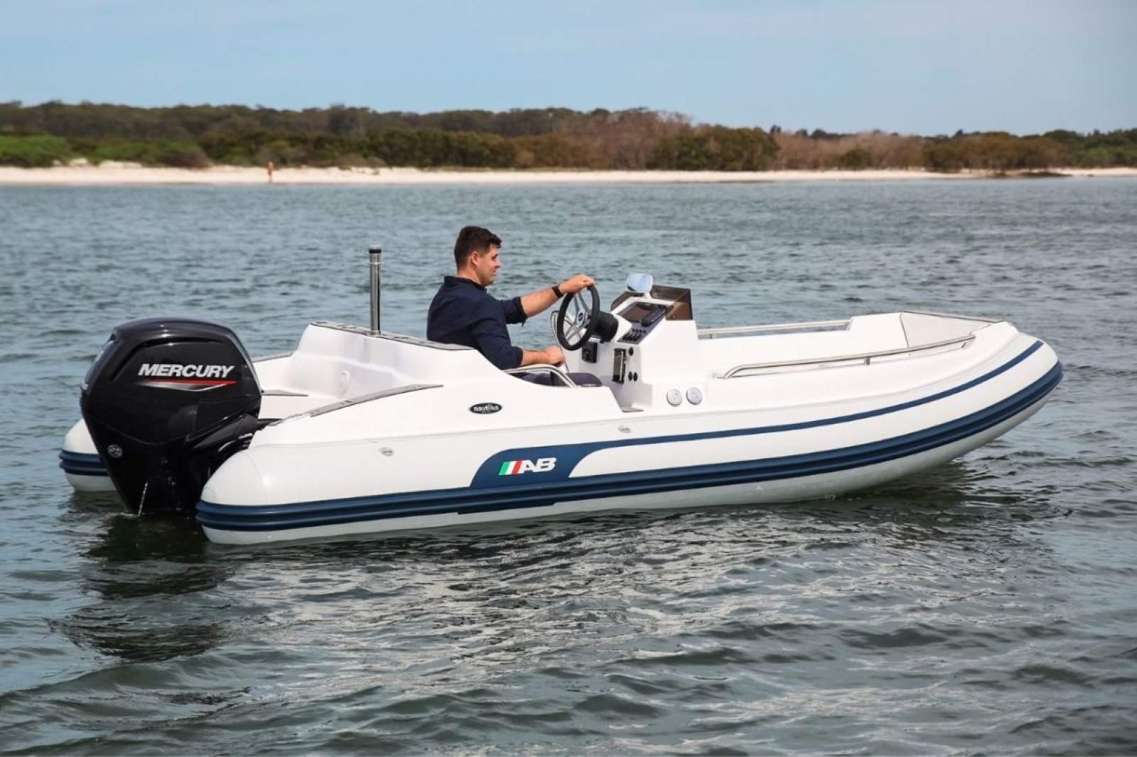 AB Inflatables Nautilus 17 DLX