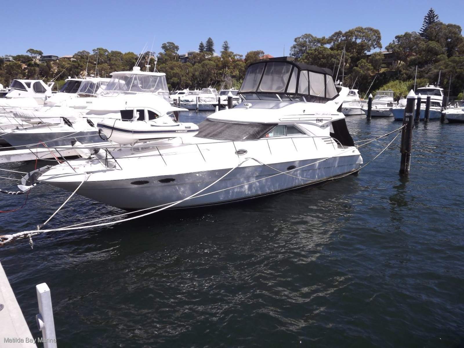 Sea Ray 400 Sedan Bridge