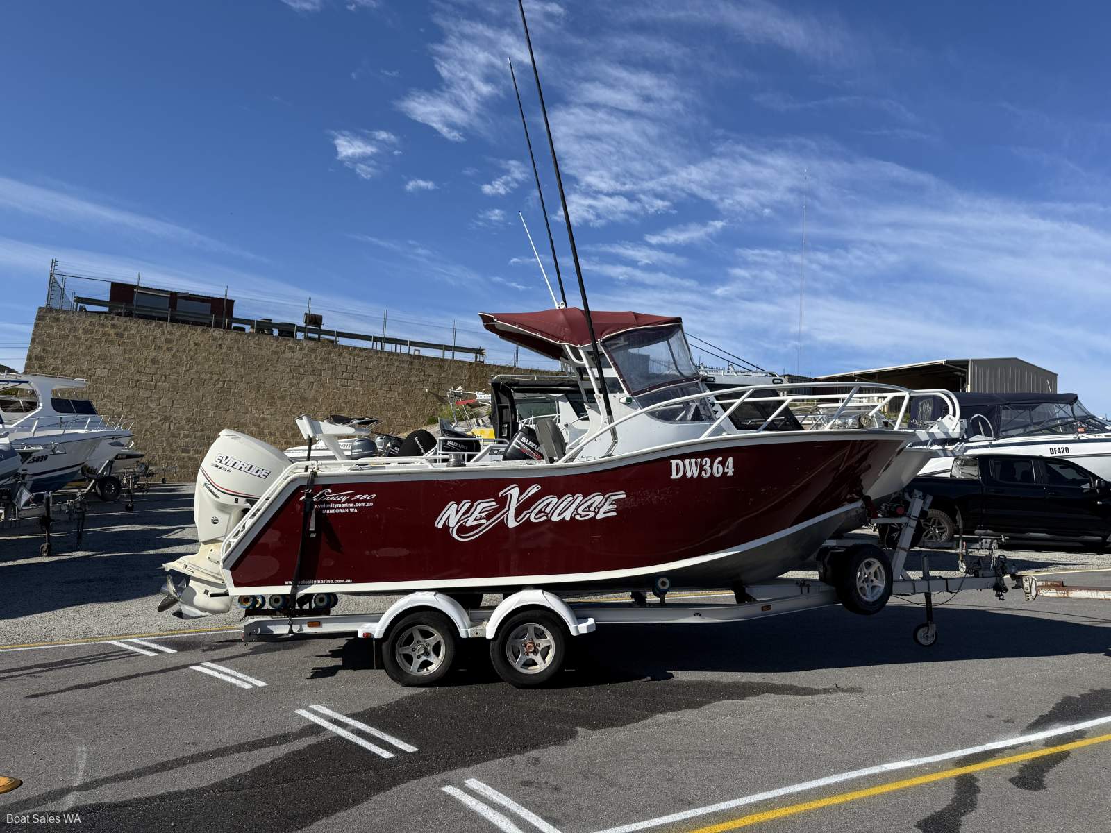 Velocity 580 Walk Around 2008 model 150hp Etec Ali Trailer