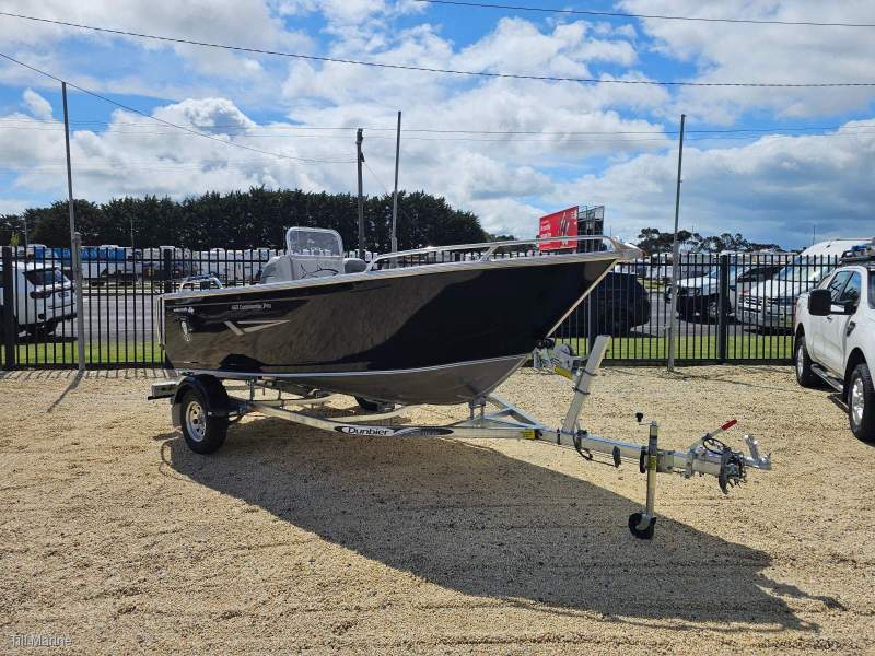 Makocraft 460 Commander Pro Side Console Black Ops - BMT Mercury 75hp + Trailer