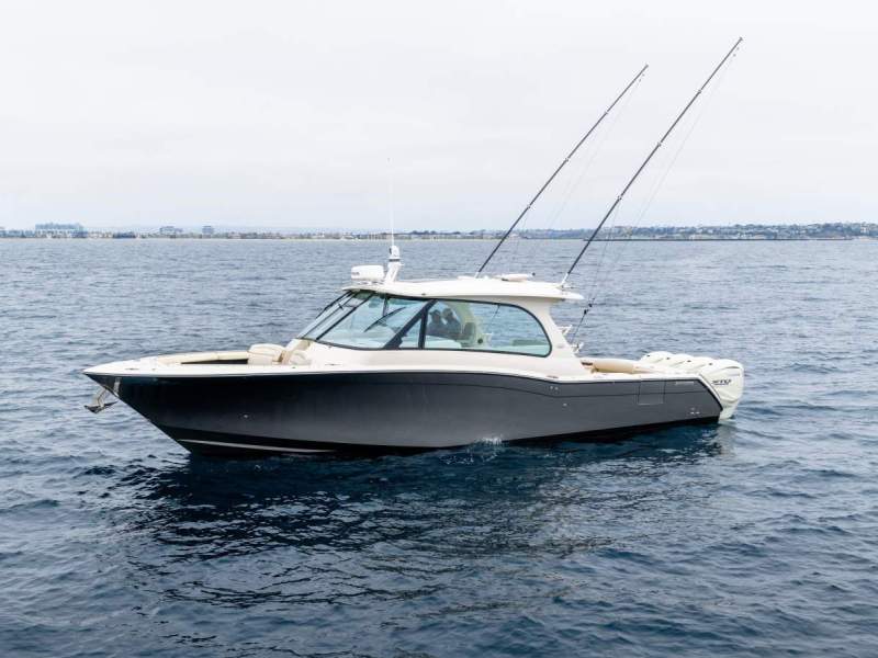 Grady-White Freedom 415