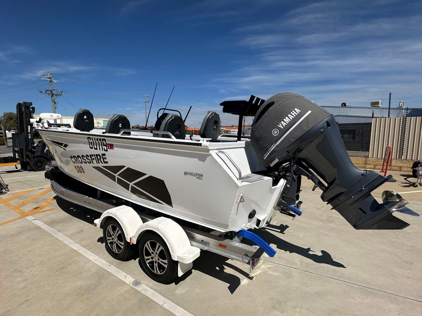 Stacer 589 Crossfire Side Console