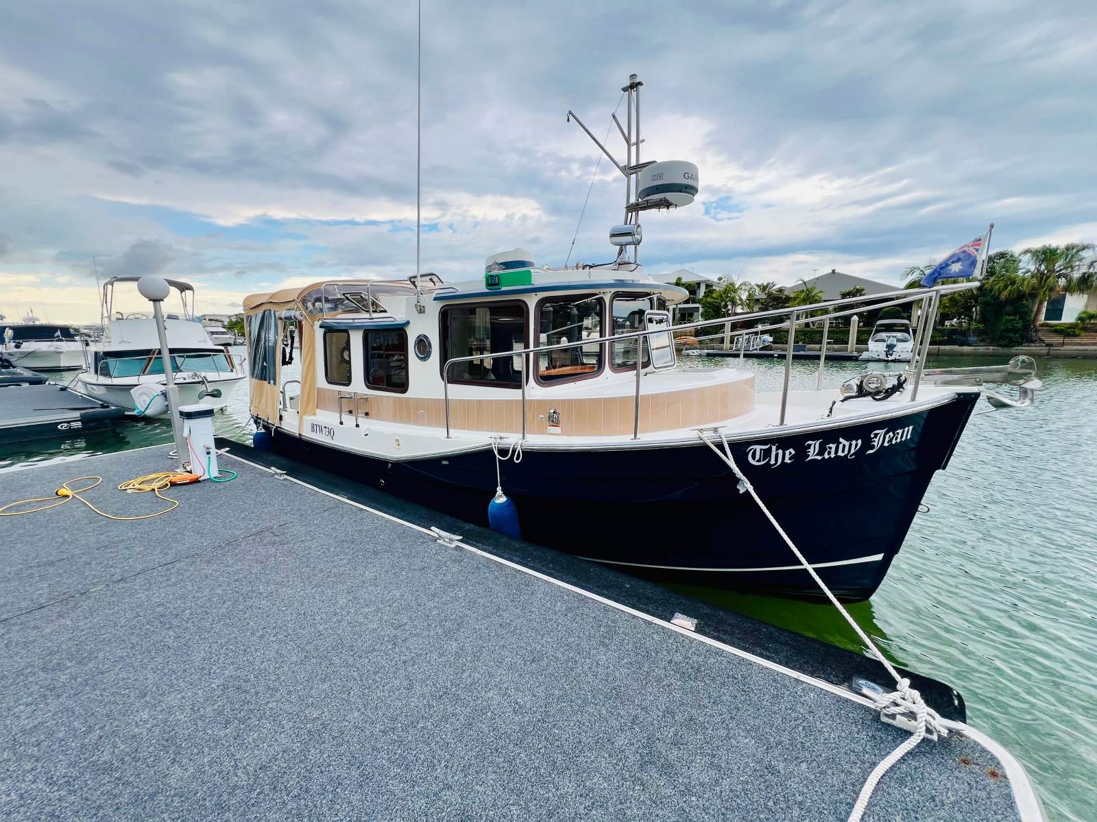 Ranger Tugs R25 Deluxe