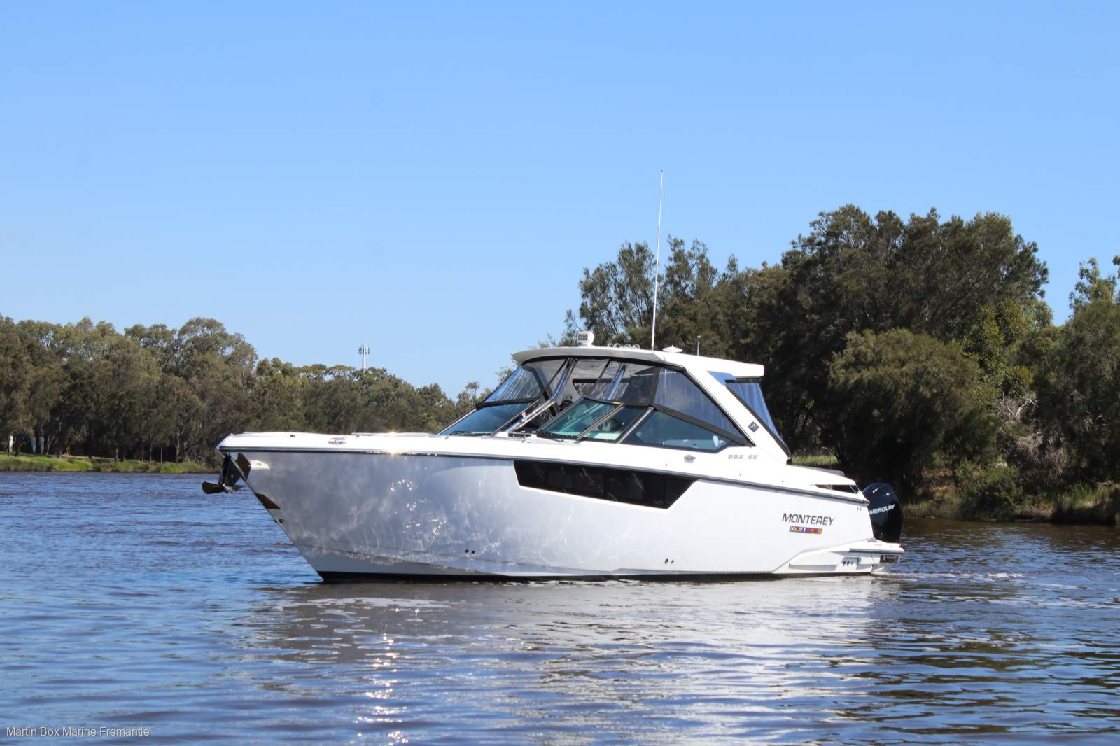 Monterey 385 SS with Triple 300Hp Mercury V8 outboards