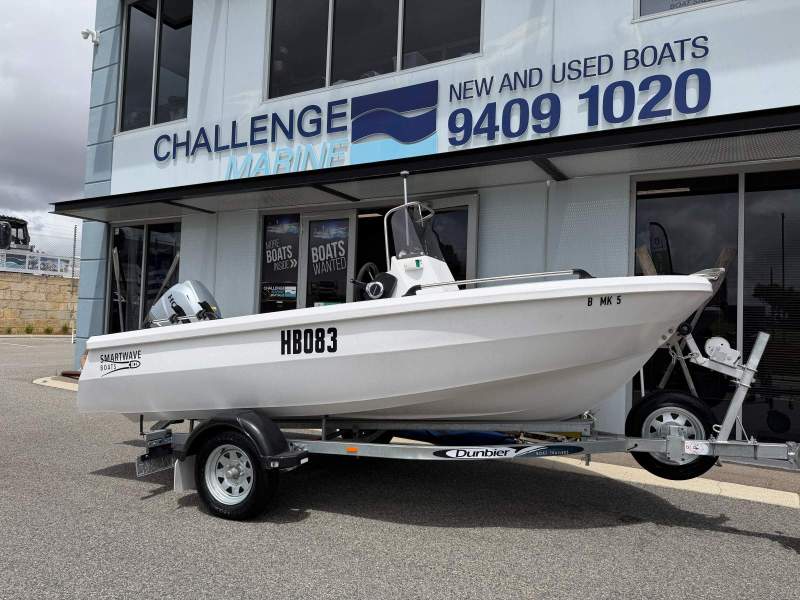 Smartwave Sw 4200 Centre Console - With 50HP Honda 4-Stroke (20 Hrs)