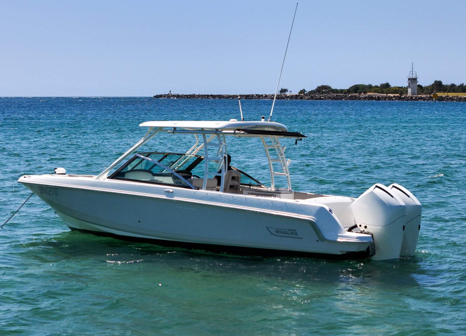 Boston Whaler 270 Vantage Dual Console Bowrider