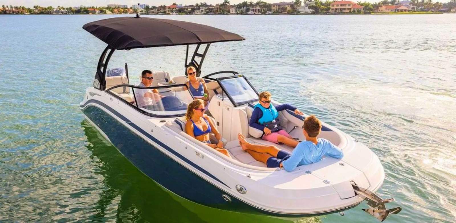 Hurricane Sundeck 2600