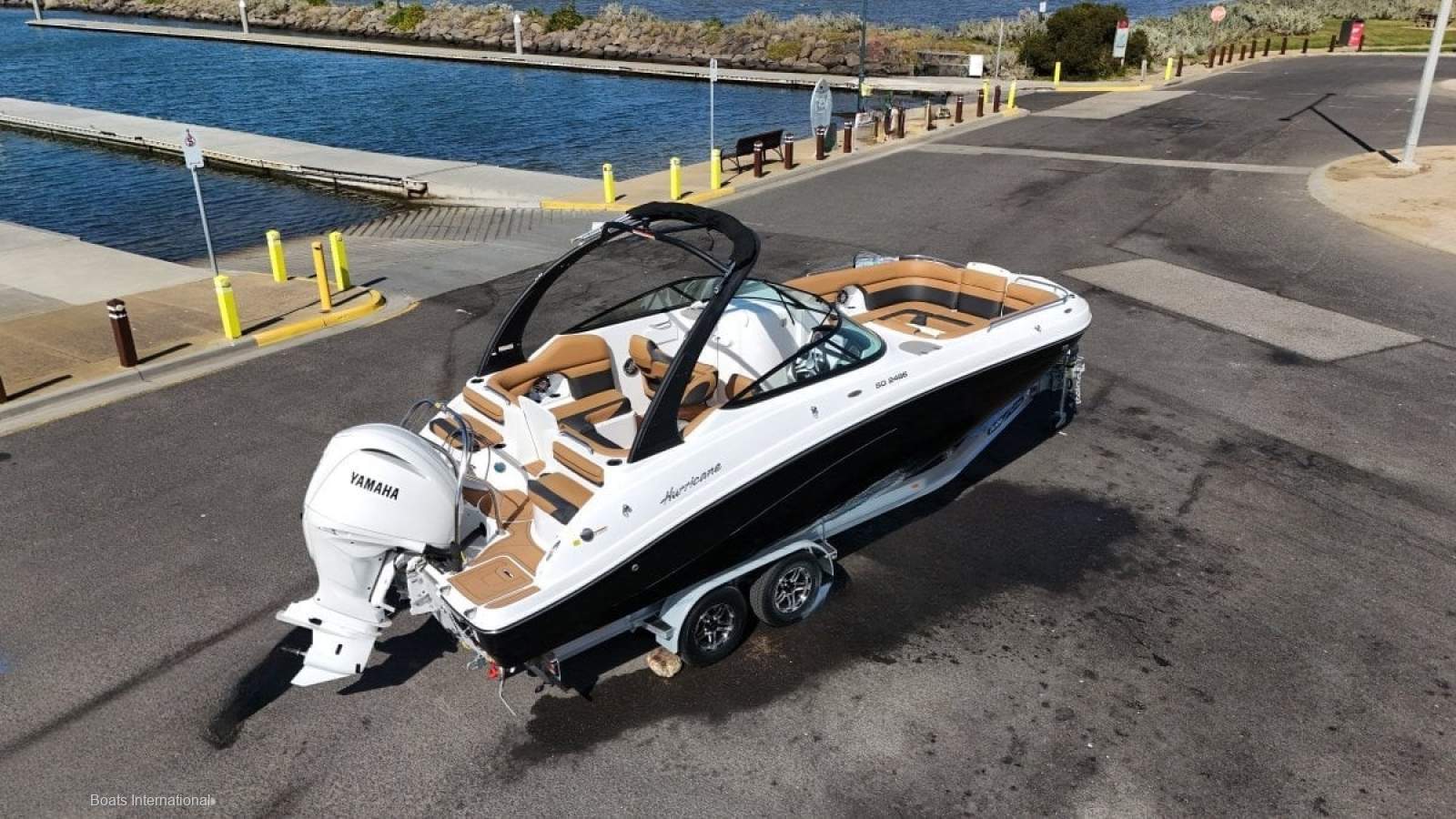 Hurricane Sundeck 2486