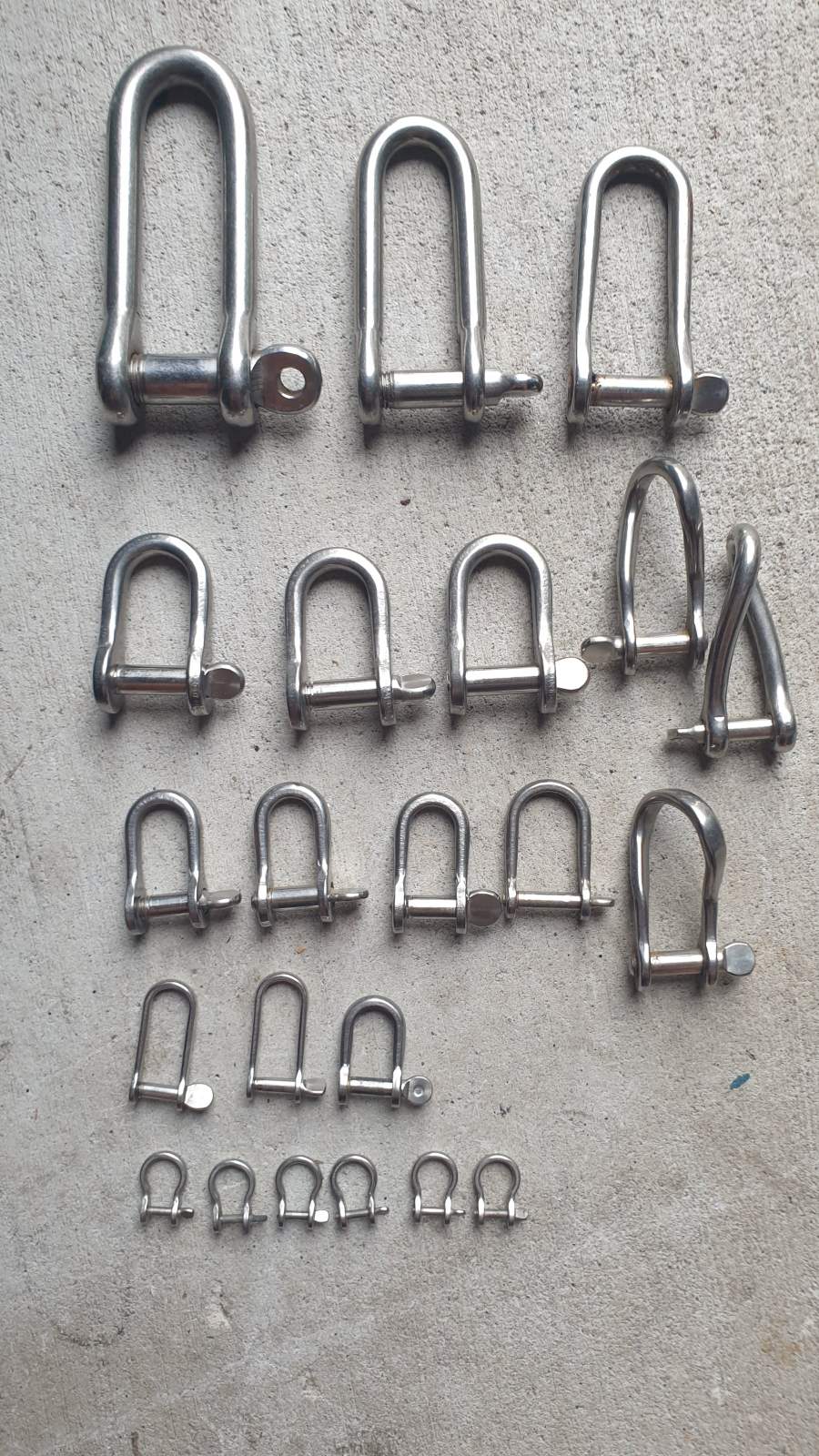 Shackles and small pully blocks