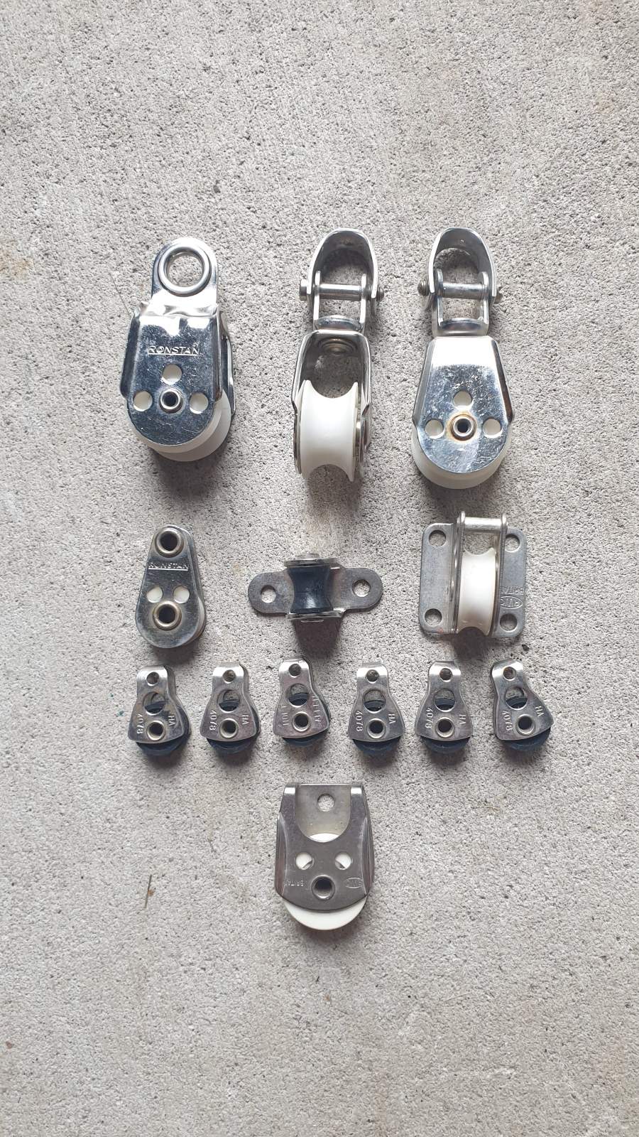 Shackles and small pully blocks