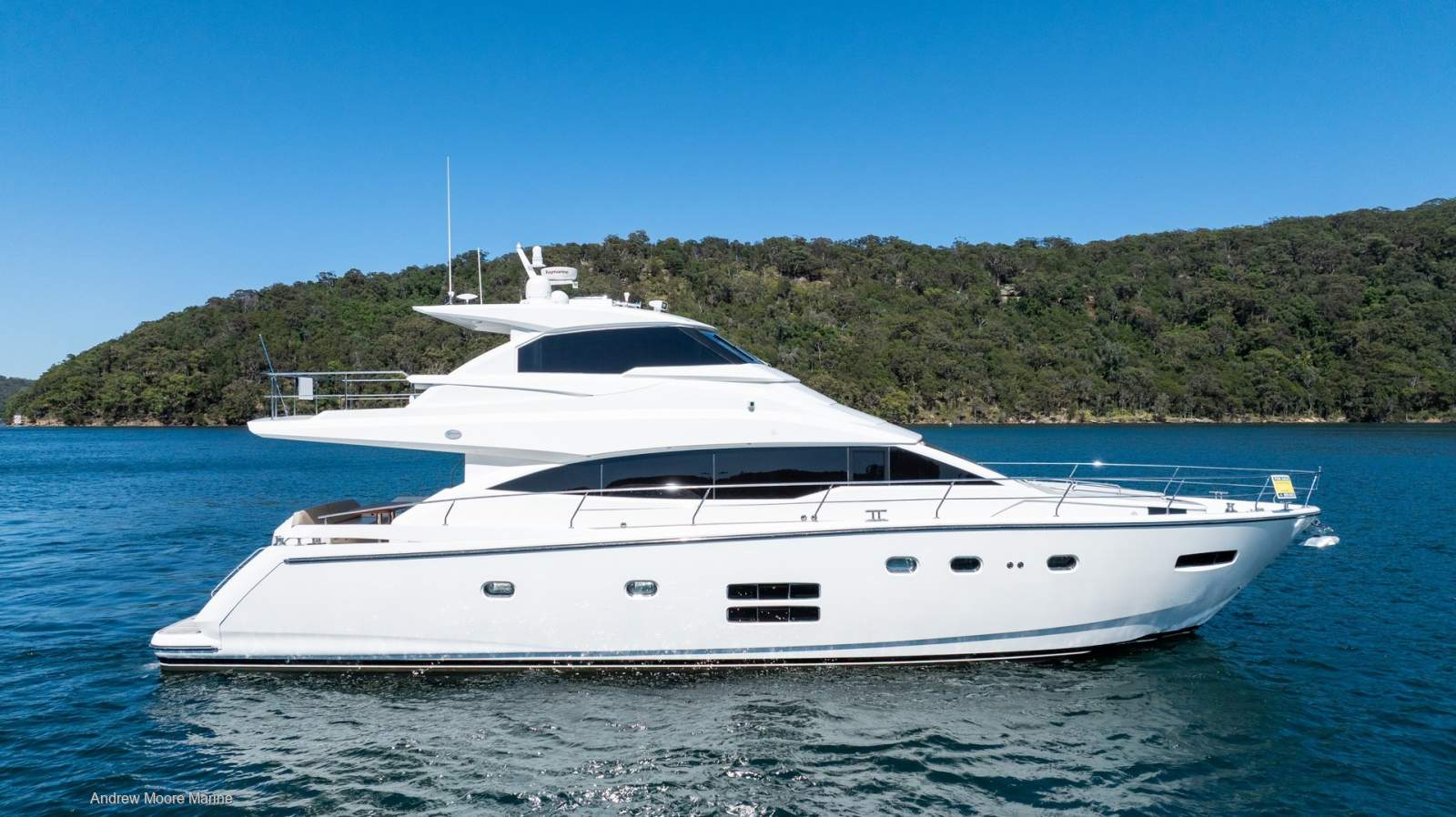 Johnson 65 Motor Yacht