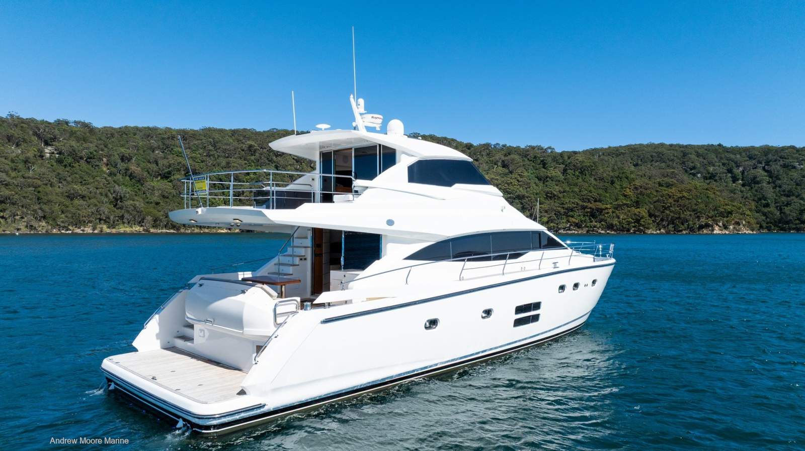 Johnson 65 Motor Yacht