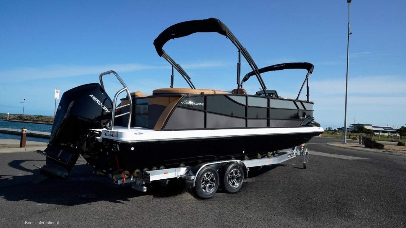 Hurricane Fundeck 236