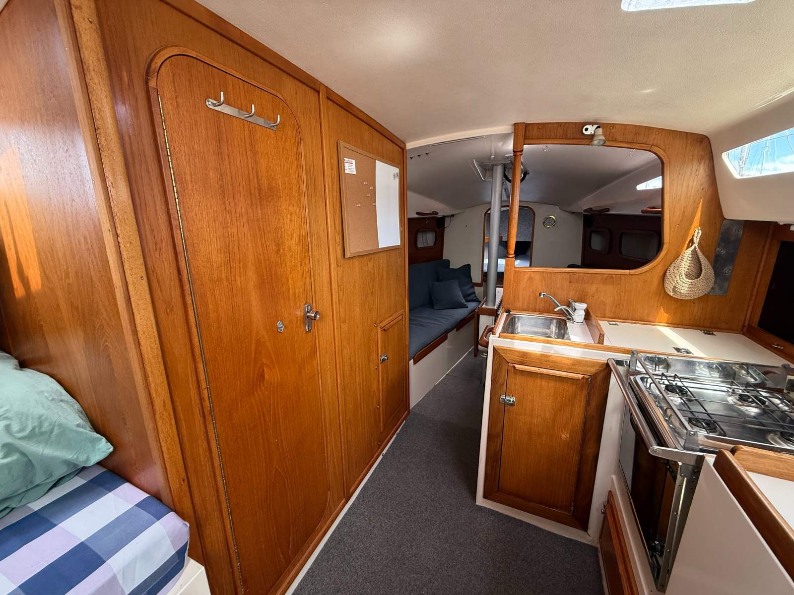 Northshore 33 Small Change