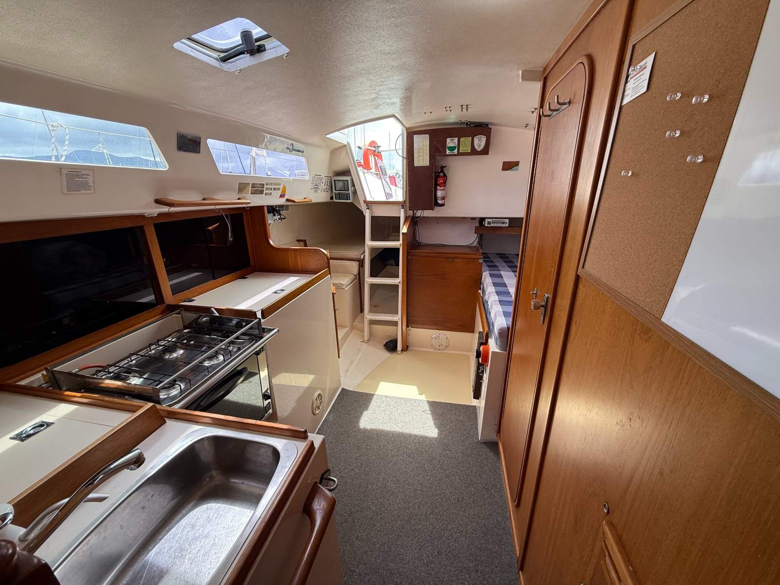 Northshore 33 "Small Change"