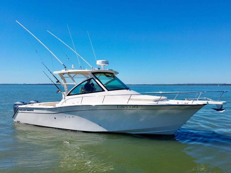 Grady-White Express 330