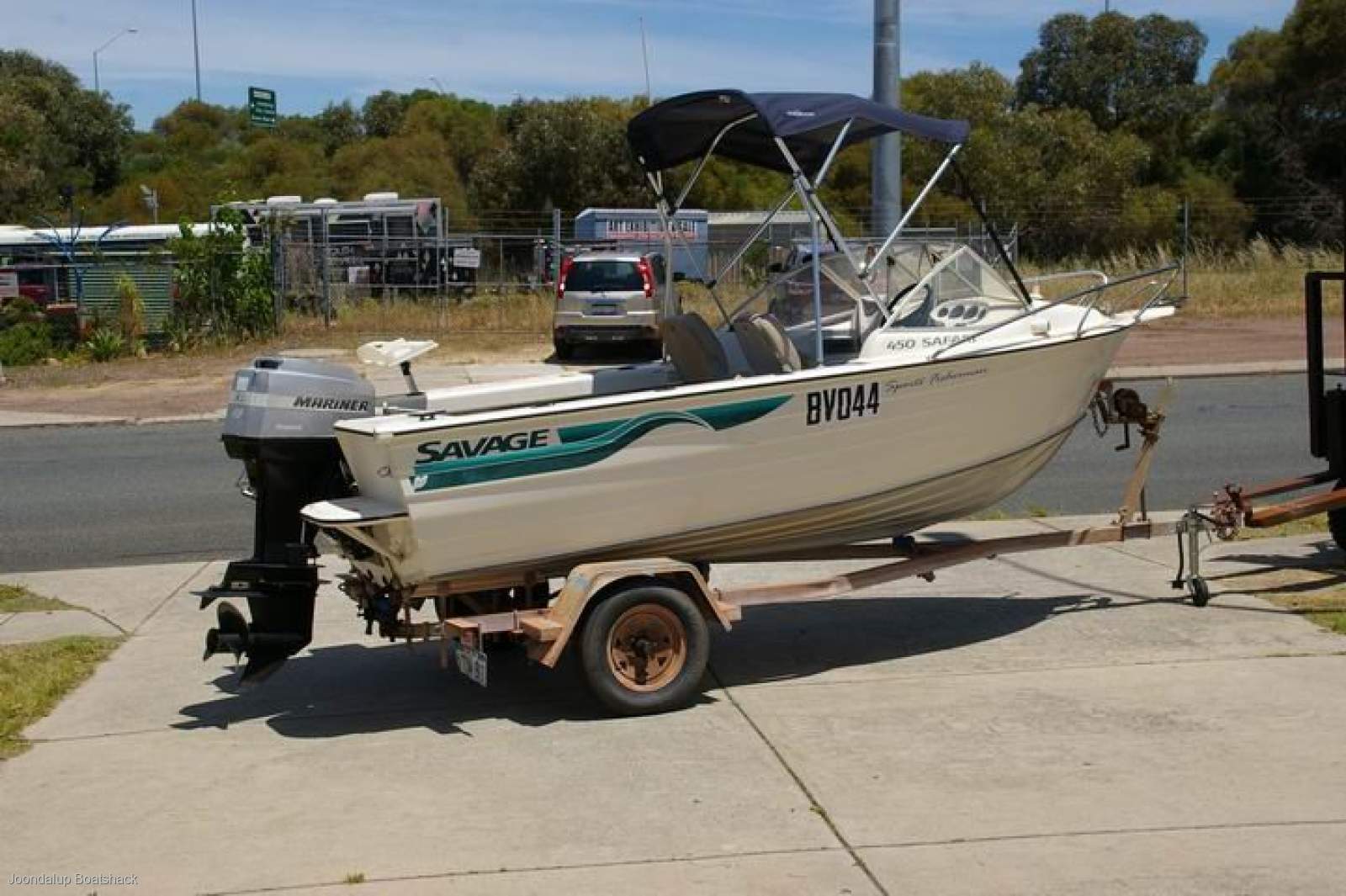 Savage 450 Safari 2002 model runabout