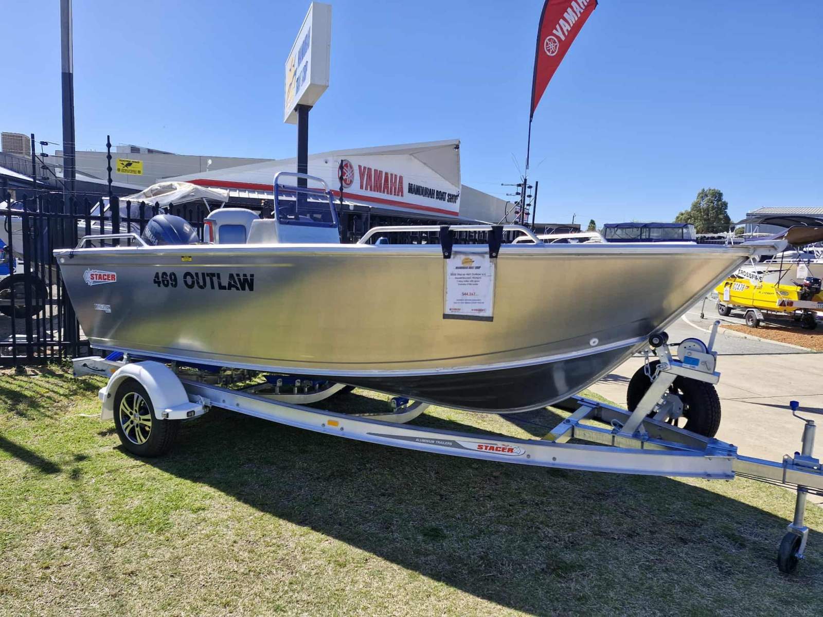 Stacer 469 Outlaw Side Console