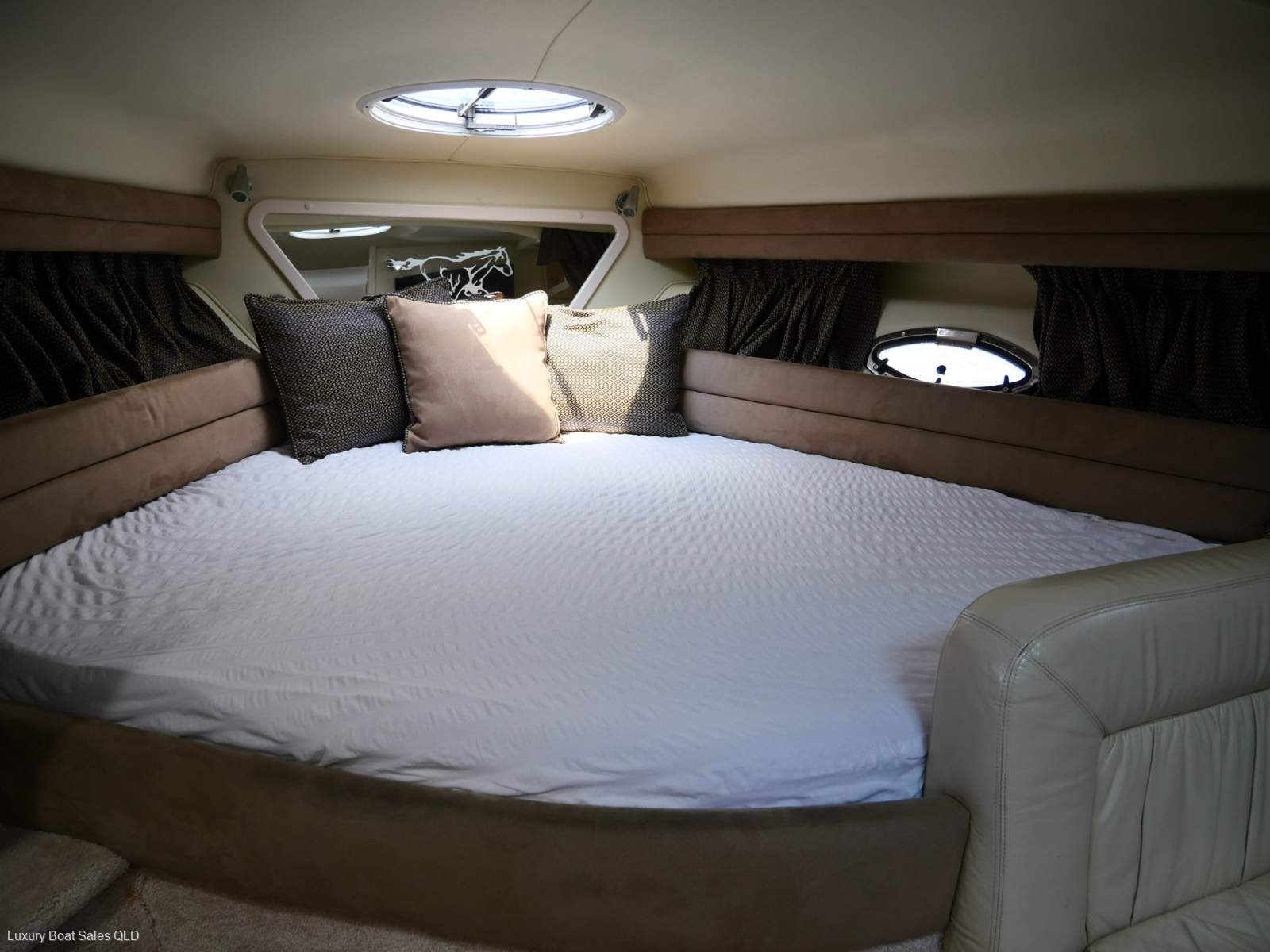 Mustang 3800 Sportcruiser