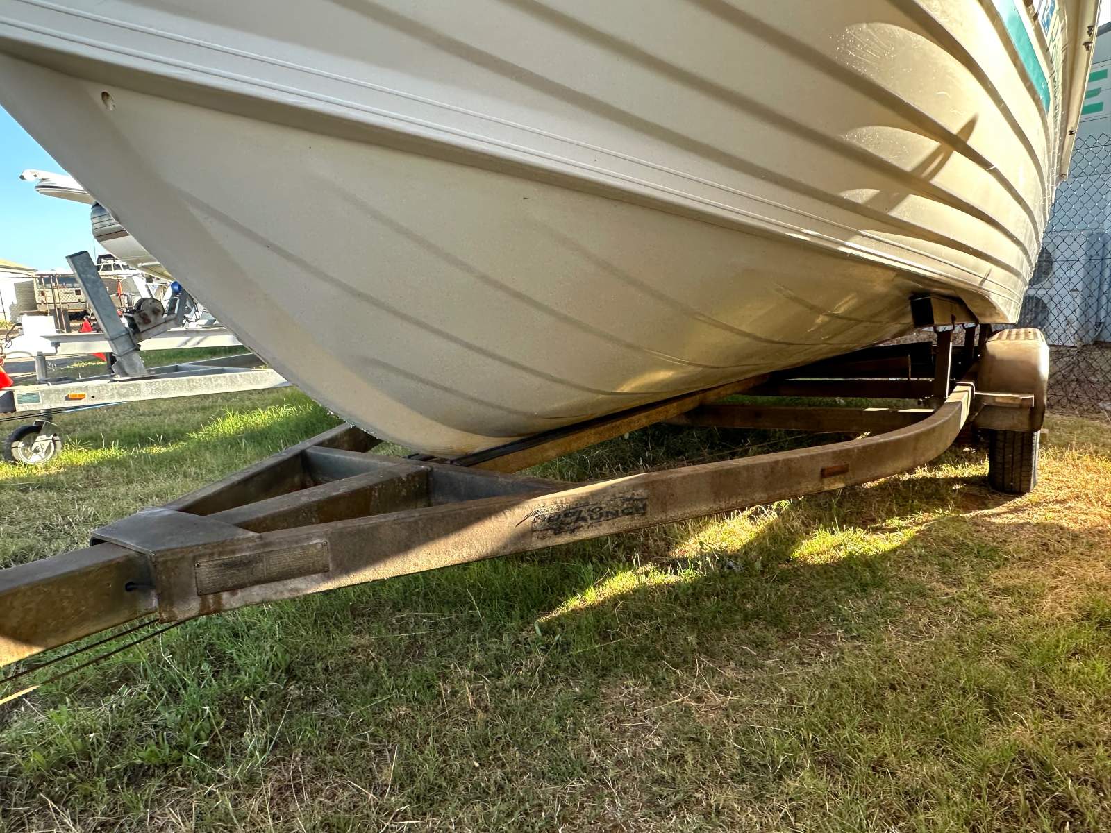 Polycraft 5.99 Frontier Centre Console