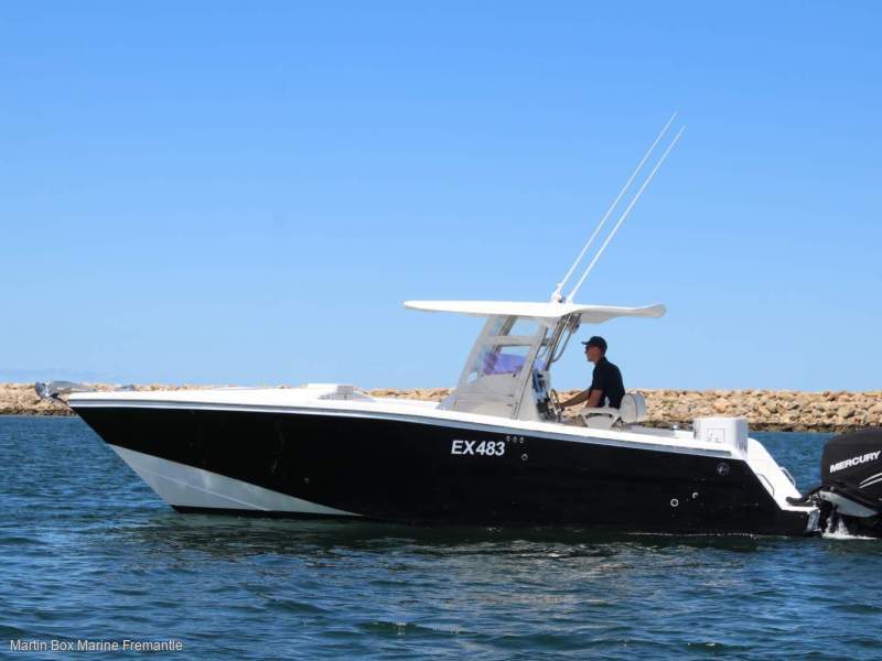 Deepwater 28 Center Console "Pier 21 Pen Available"