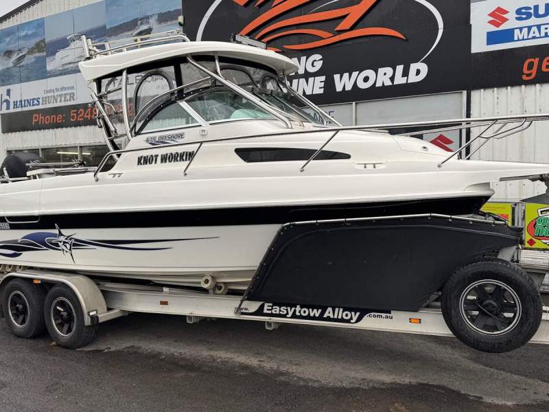 Haines Hunter 675 Offshore Hard Top