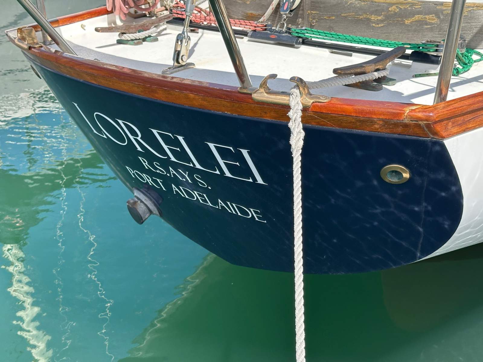 Camper & Nicholson 32