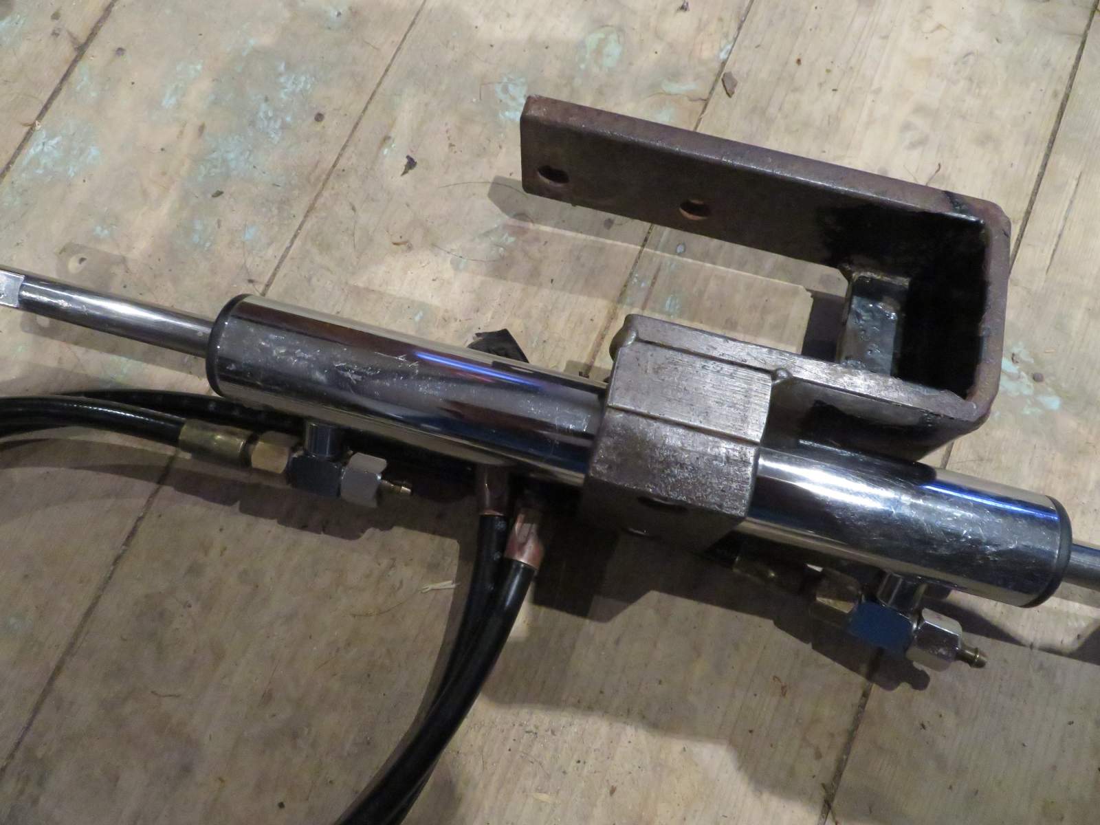 Hy Drive hydrolicstering ram