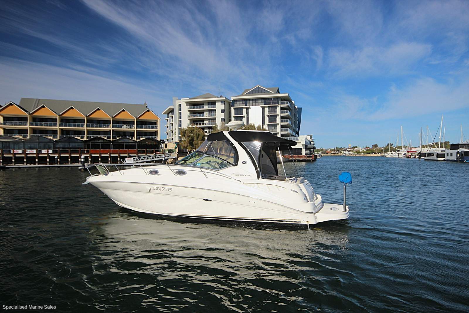 Sea Ray 355 Sundancer *** FANTASTIC VALUE *** $ 139,990 ***