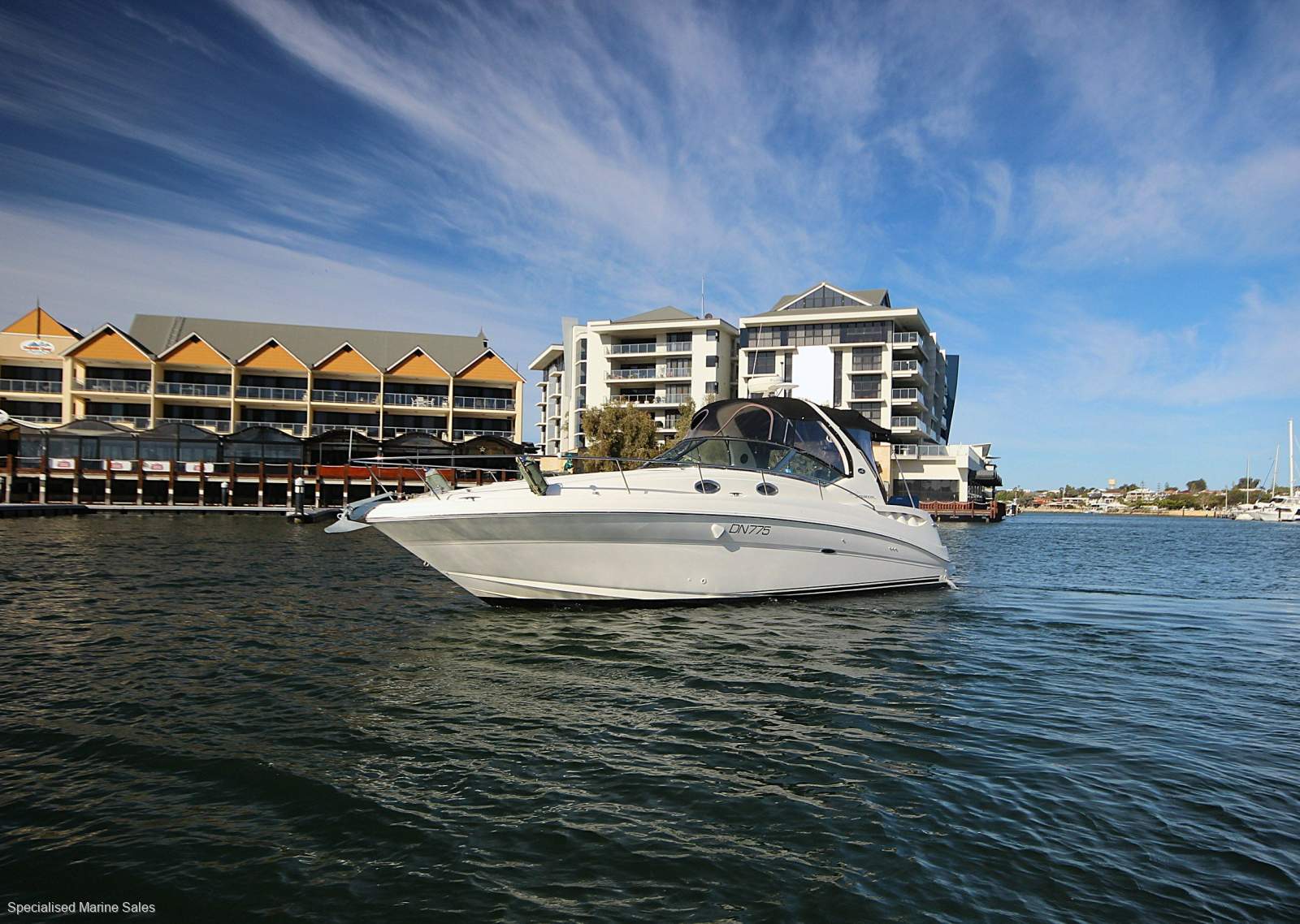 Sea Ray 355 Sundancer *** FANTASTIC VALUE *** $ 139,990 ***