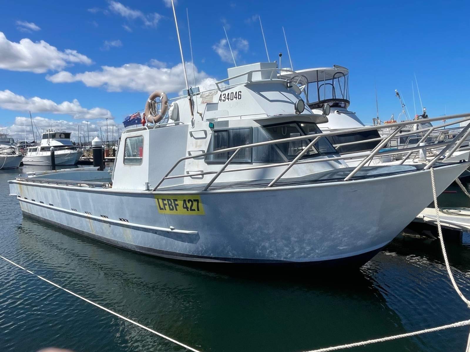 Star ALUMINIUM FLYBRIDGE CRAY FISHING VESSEL
