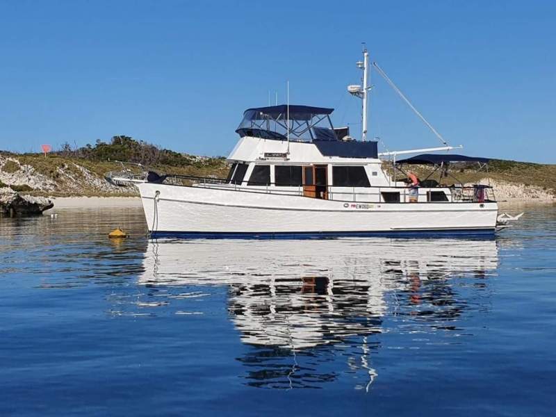 Grand Banks 42 Classic Flybridge Luxury Cruiser