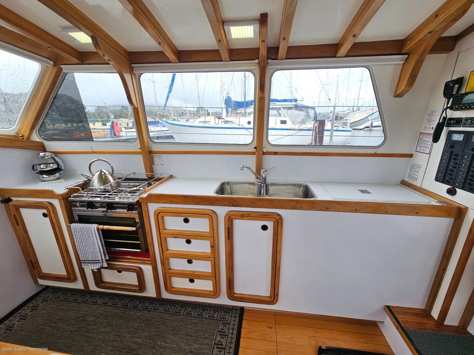 Kaufman 36 Motor Sailer Drift