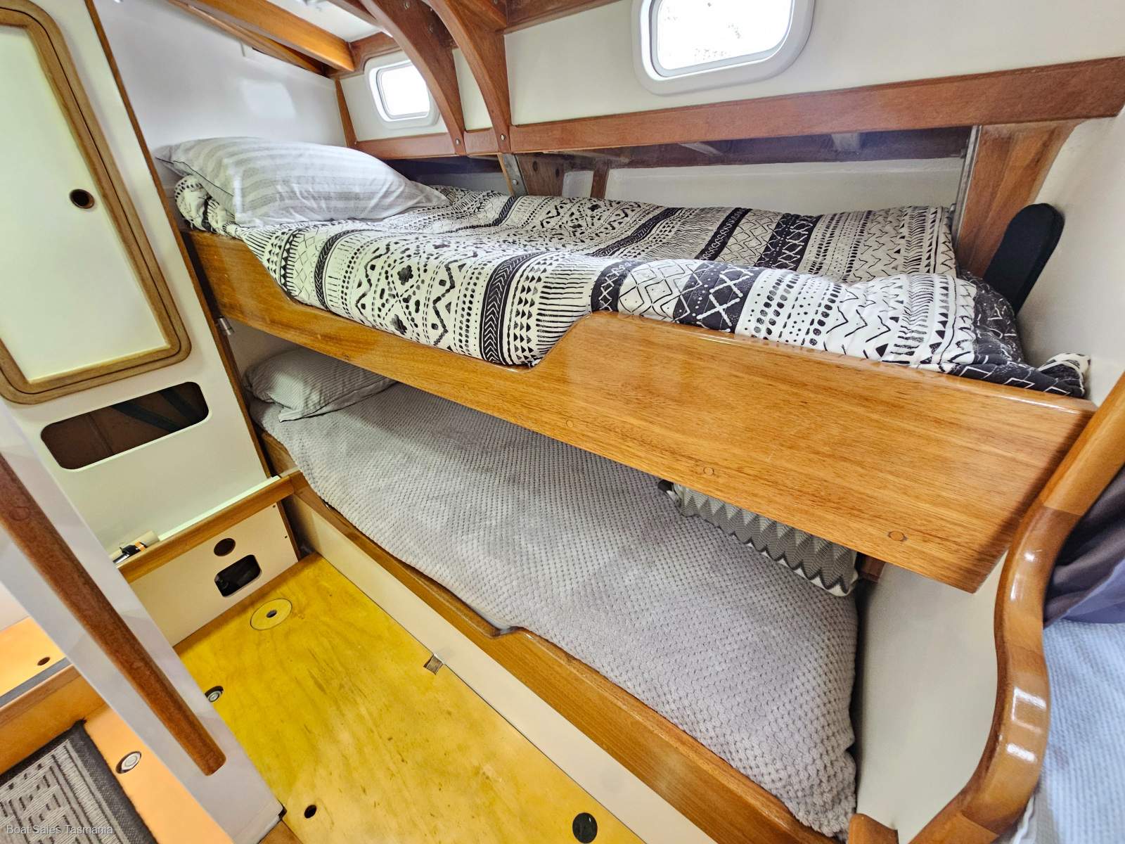 Kaufman 36 Motor Sailer Drift