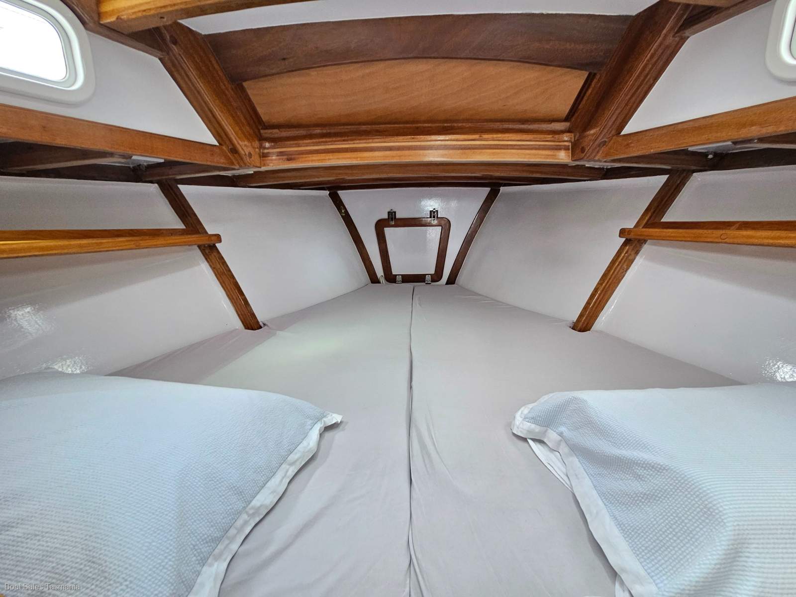 Kaufman 36 Motor Sailer Drift