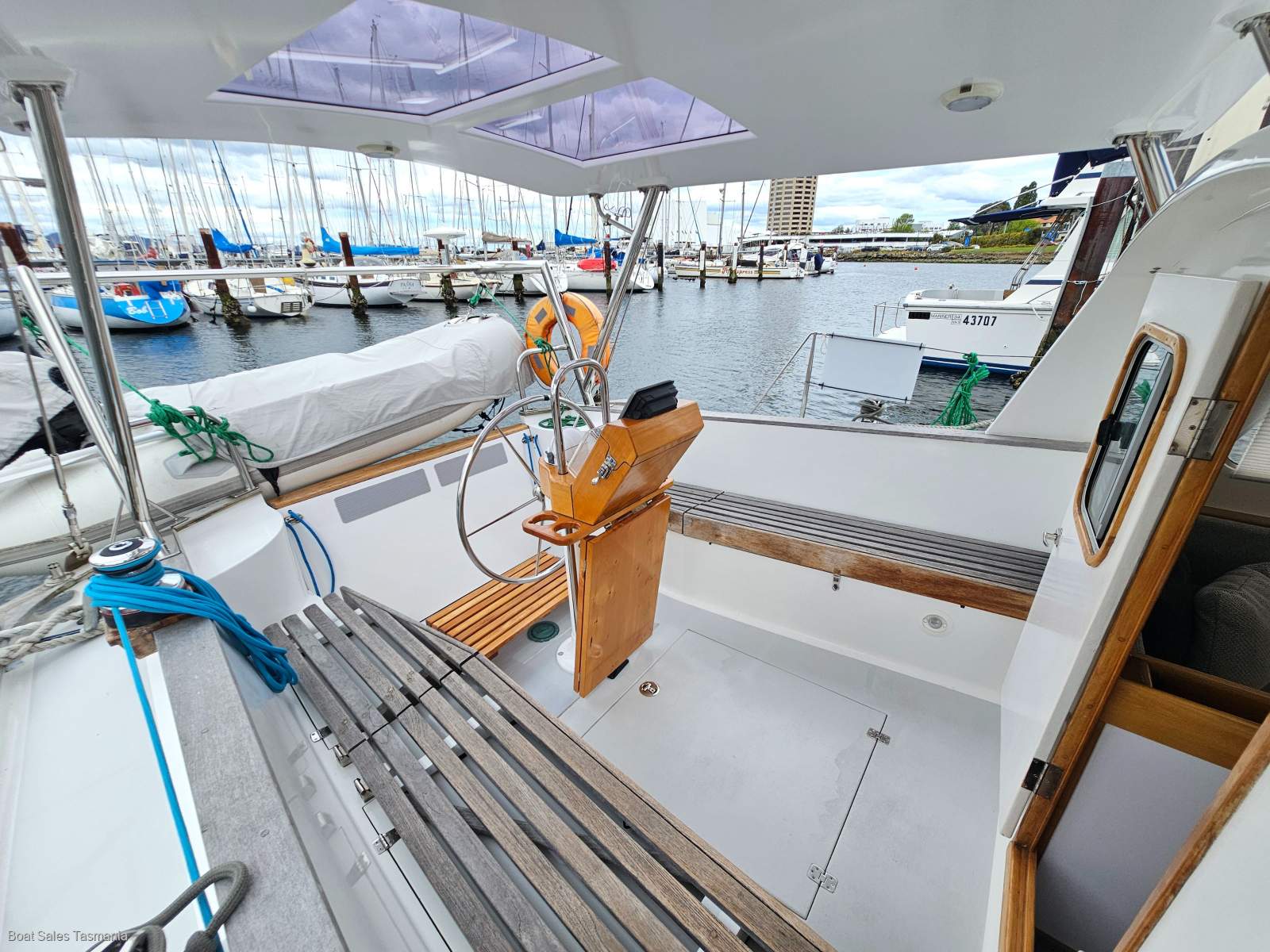 Kaufman 36 Motor Sailer Drift