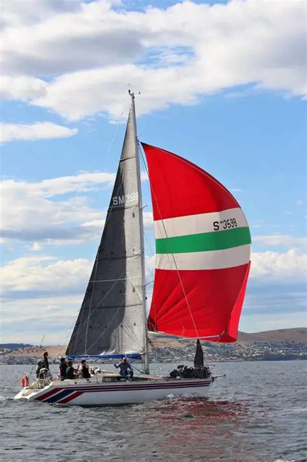 Farr 1104 RUMBEAT – Competitive Racing Yacht