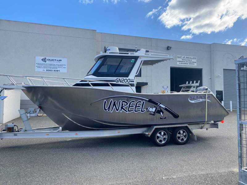 Sea Rider 720 HARD TOP WALK AROUND