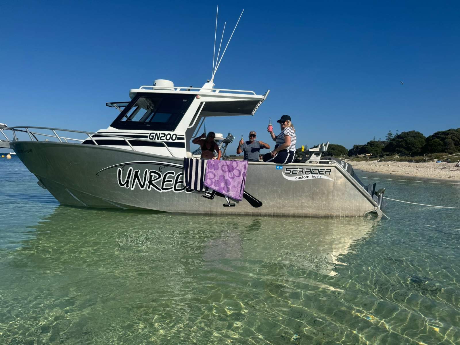 Sea Rider 720 HARD TOP WALK AROUND