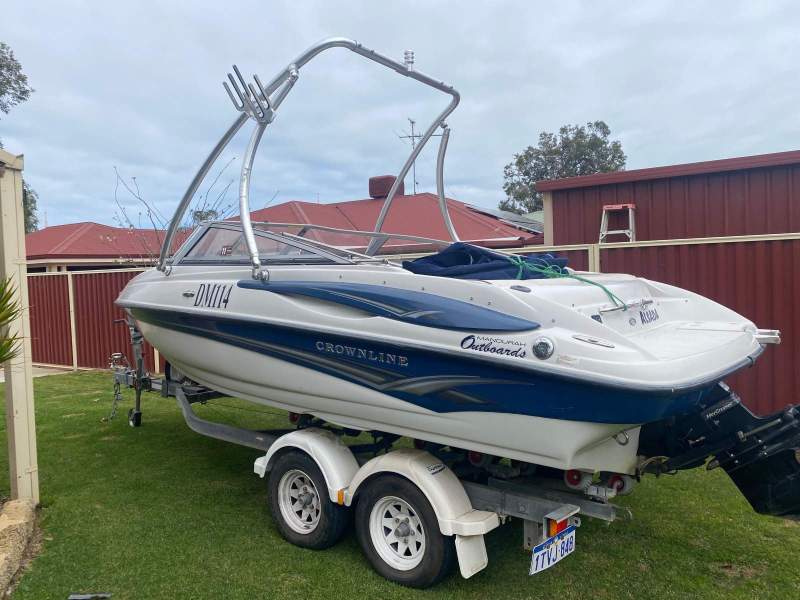 Crownline 19 SS Bow Rider