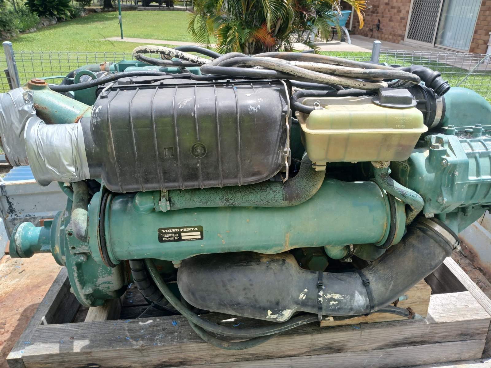 Volvo Penta 6 Cylinder Motor