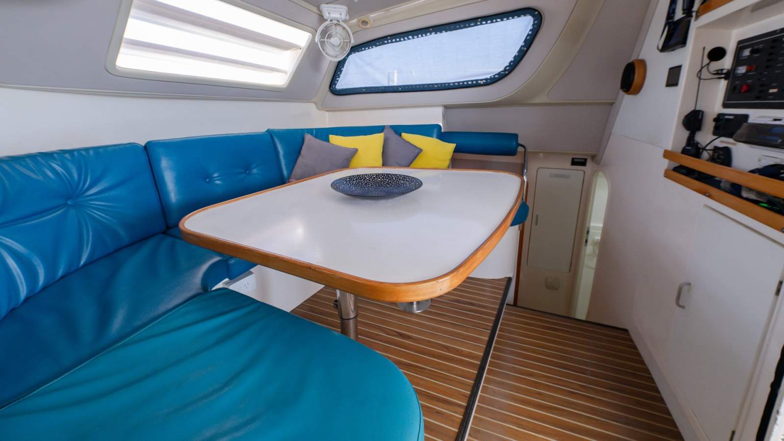 Leopard Catamarans 38