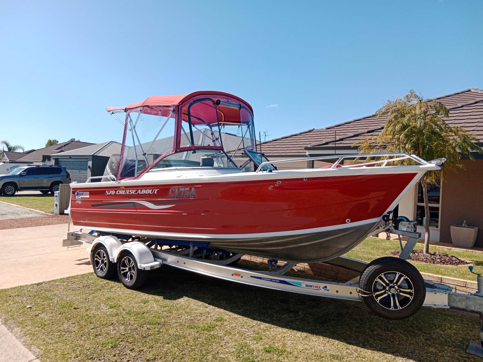 Quintrex 570 Cruiseabout DF150A Suzuki outboard 100Hrs