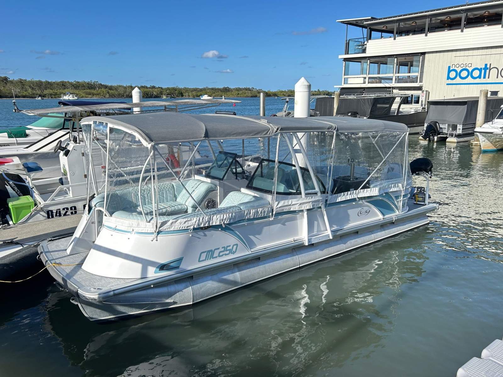 Custom 25ft CMC Pontoon Boat / Survey Hire & Drive