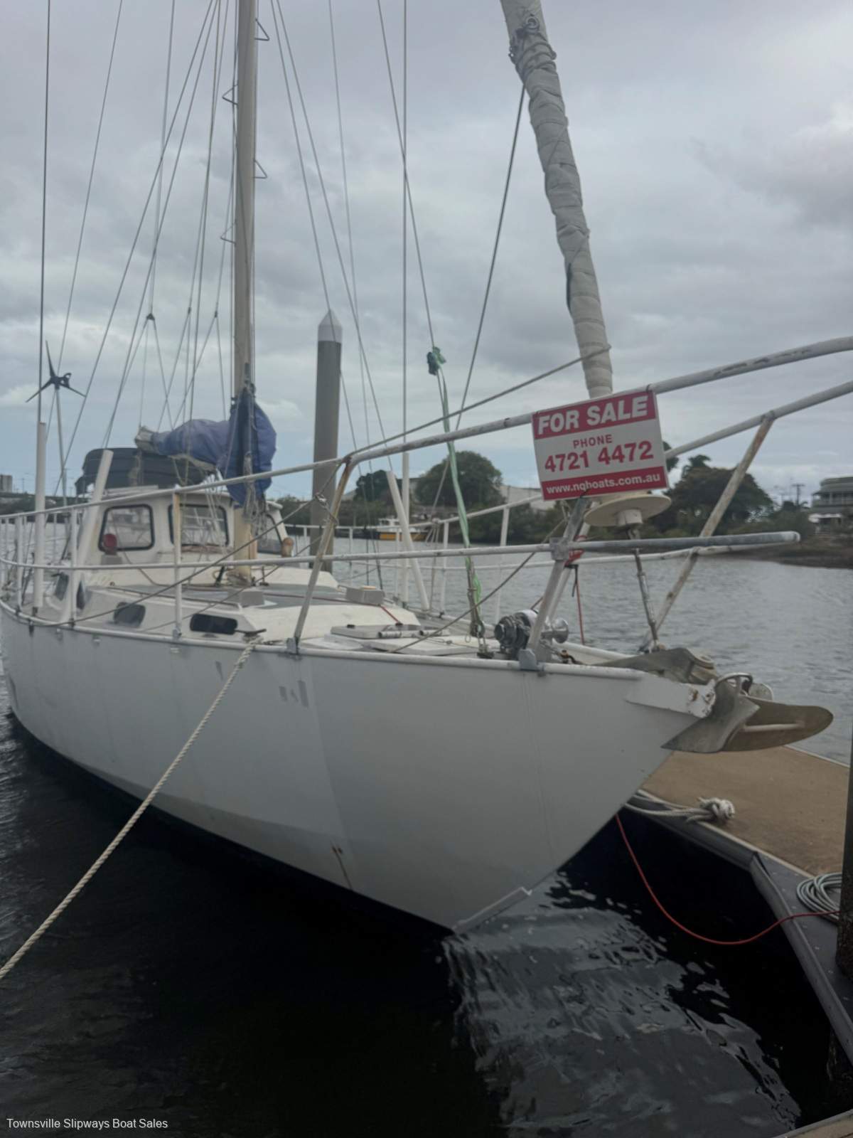 Bruce Roberts Centre Cockpit