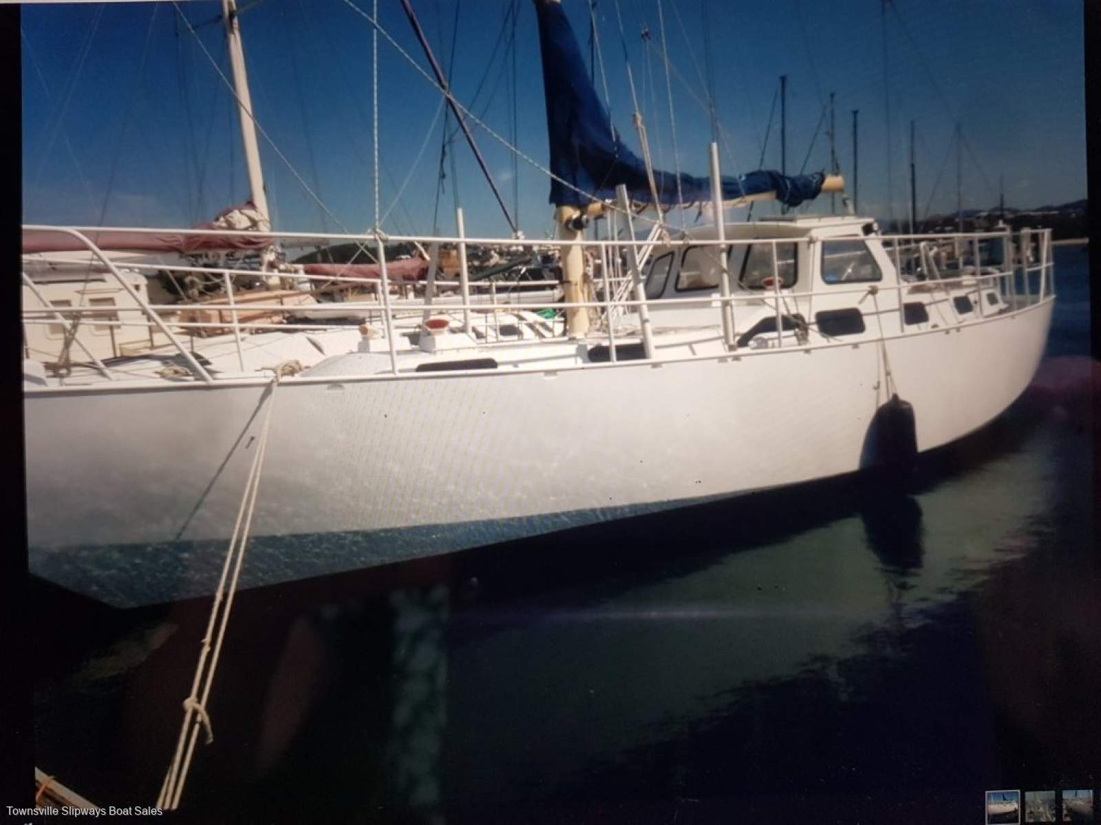 Bruce Roberts Centre Cockpit