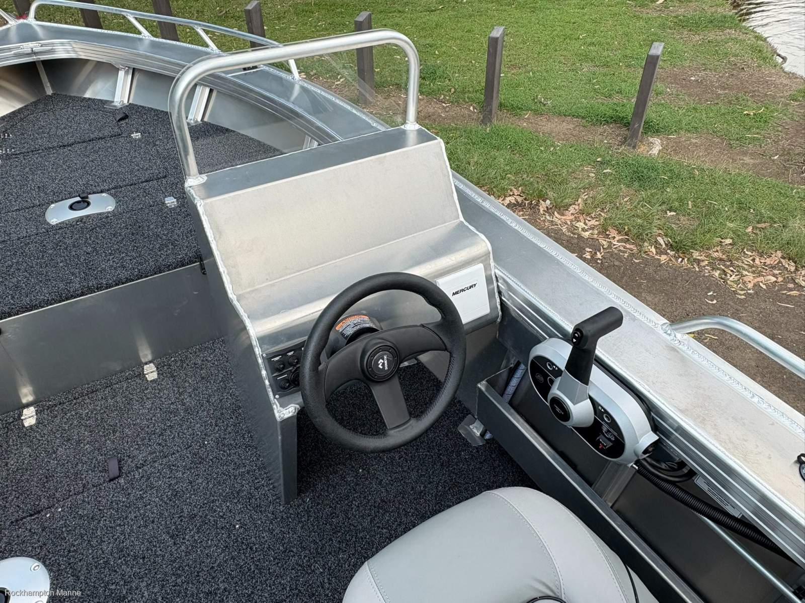 Makocraft 460 Commander Pro Side Console + 75HP MERCURY BOAT PACKAGE!!