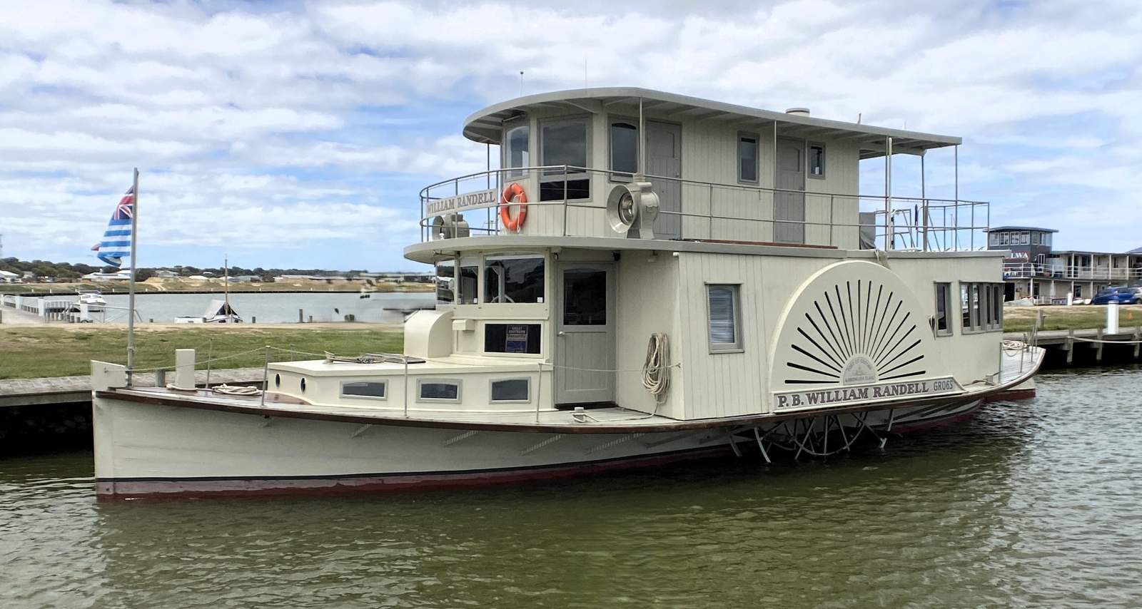 "PB William Randall". Exceptional Paddle Boat.